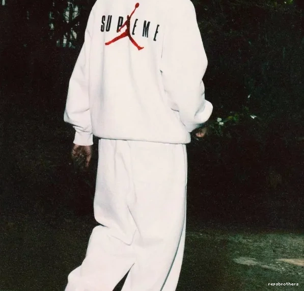 SWEATSHIRT HOODED ¥329 24FW 0501